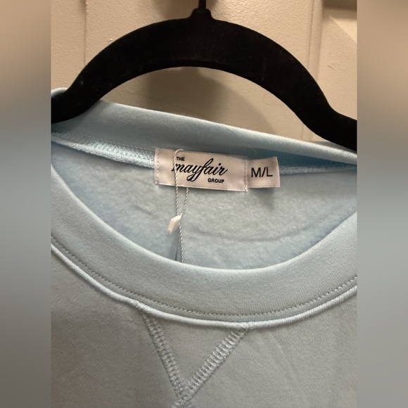 The Mayfair Group M/L Bear Fleece Graphic Sweatshirt. 🧸⚡️ - Picture 4 of 5